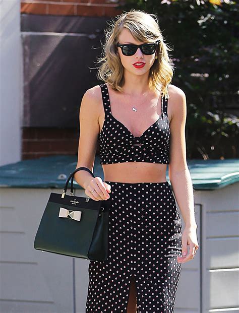 taylor swift chanel bag